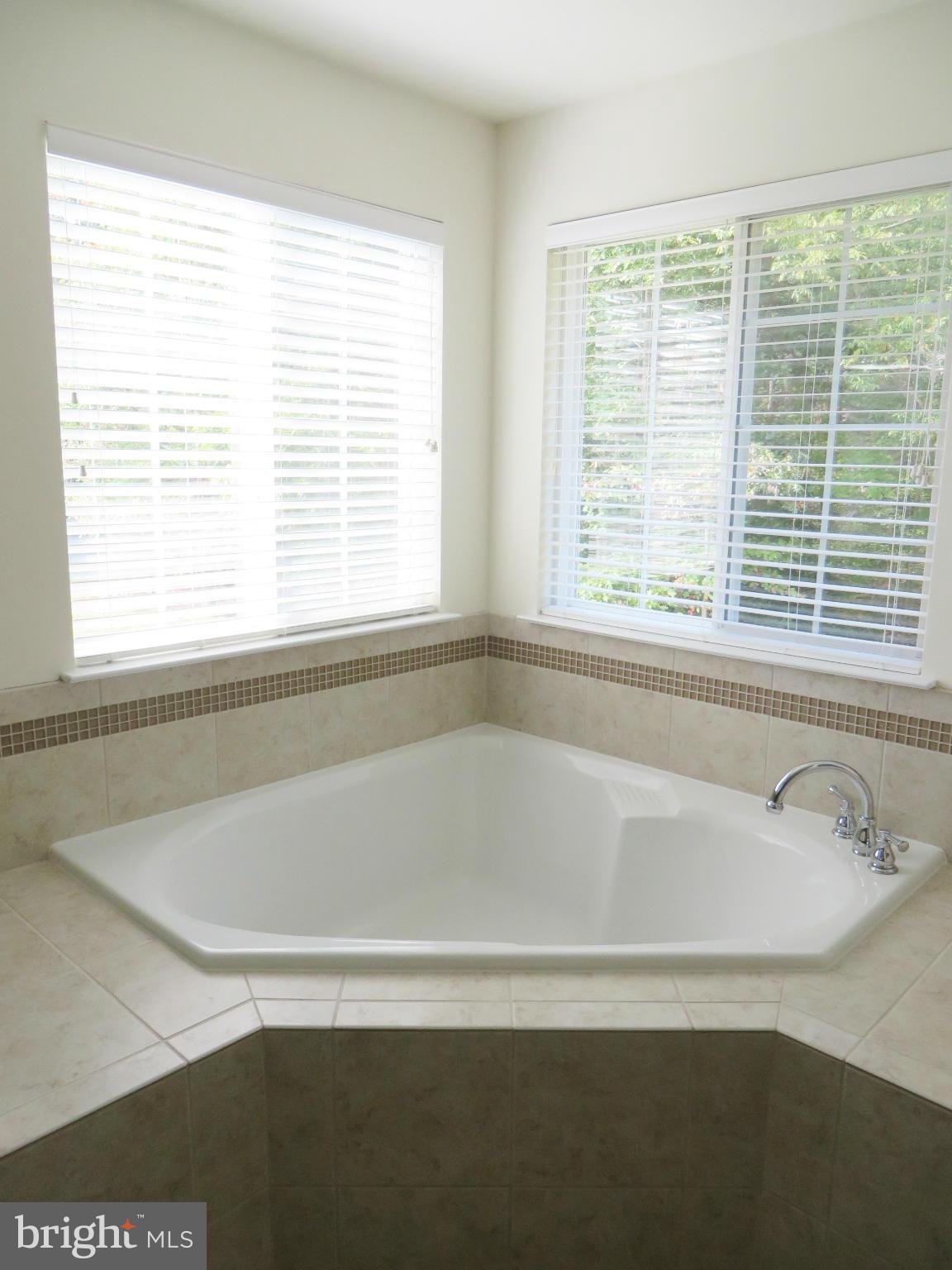 SOUTHWOODS SUBD - Residential Lease