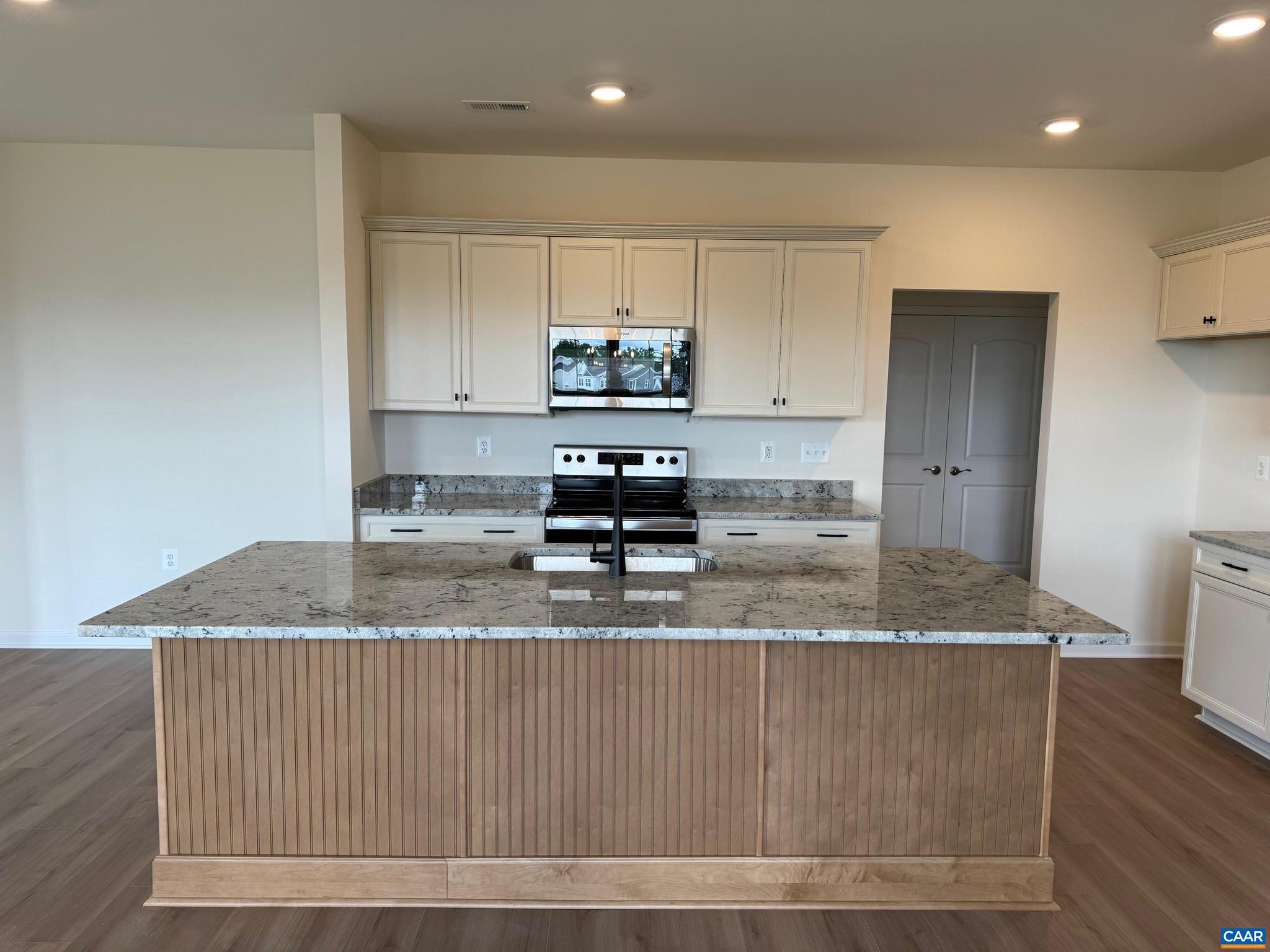 SPRING CREEK - Residential