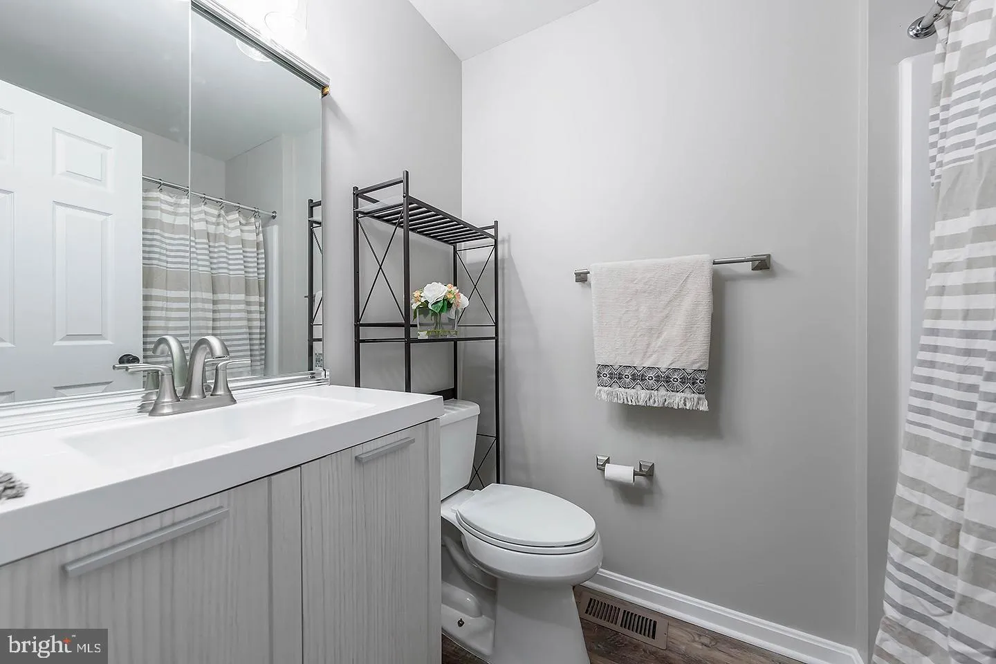 West Deptford, New Jersey 08051, United States, 3 Bedrooms Bedrooms, ,3 BathroomsBathrooms,Residential,Pending,114122