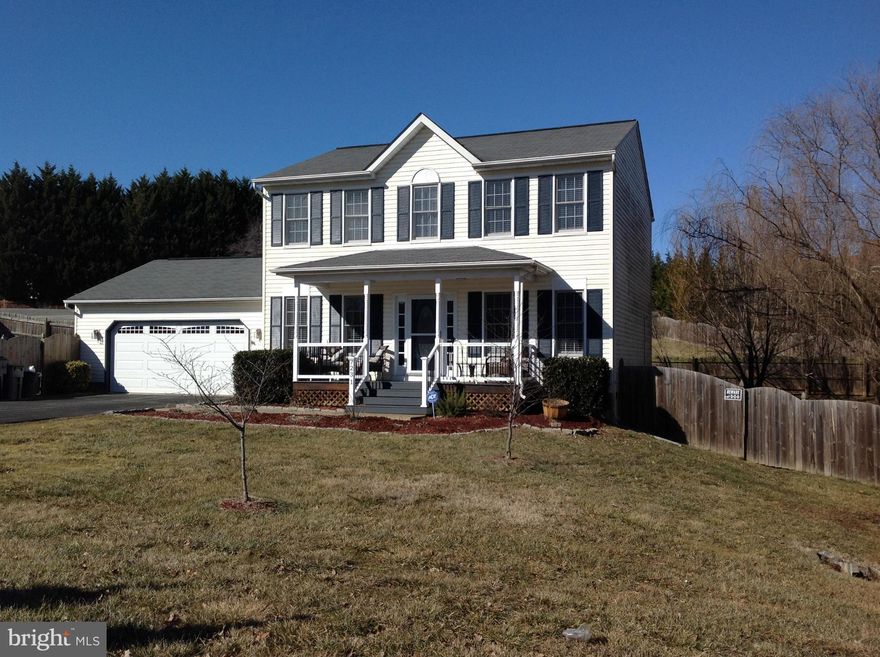 Just what you're looking for! Remodeled kitchen, hardwood floors, large master BR with walk in closet and great master bath with soaker tub & separate shower. All new vinyl & composite front porch great for relaxing. Newer HVAC. Fenced backyard. So convenient to schools, shopping and commuter parking lots. No HOA. Riverbend HS.