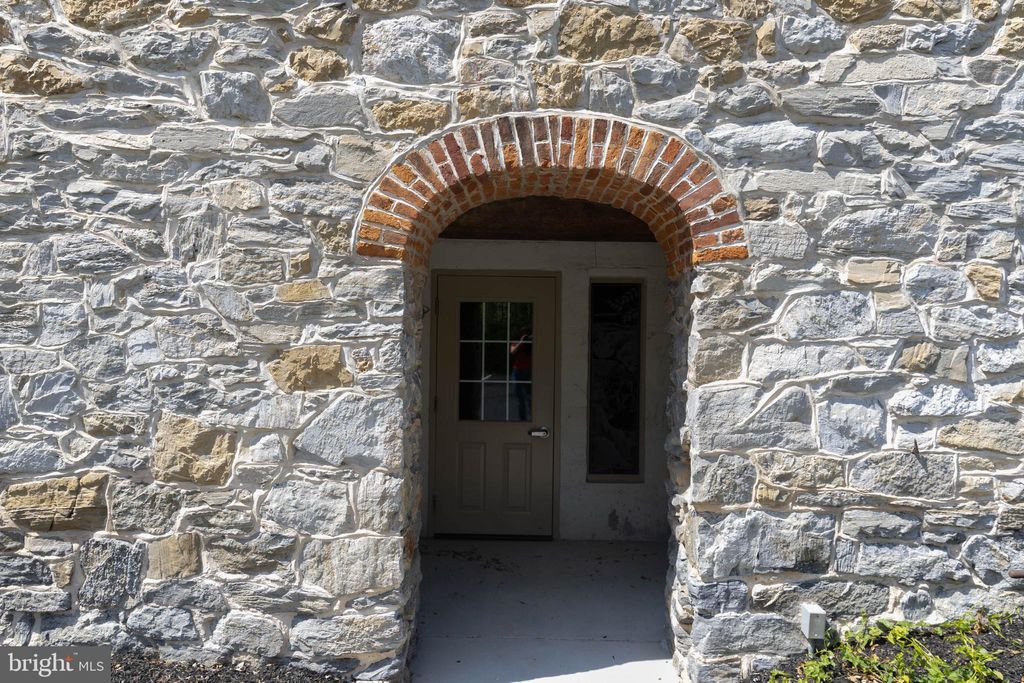 Photo of 1415 Oregon Road, LEOLA, PA 17540 (MLS # PALA2088514)