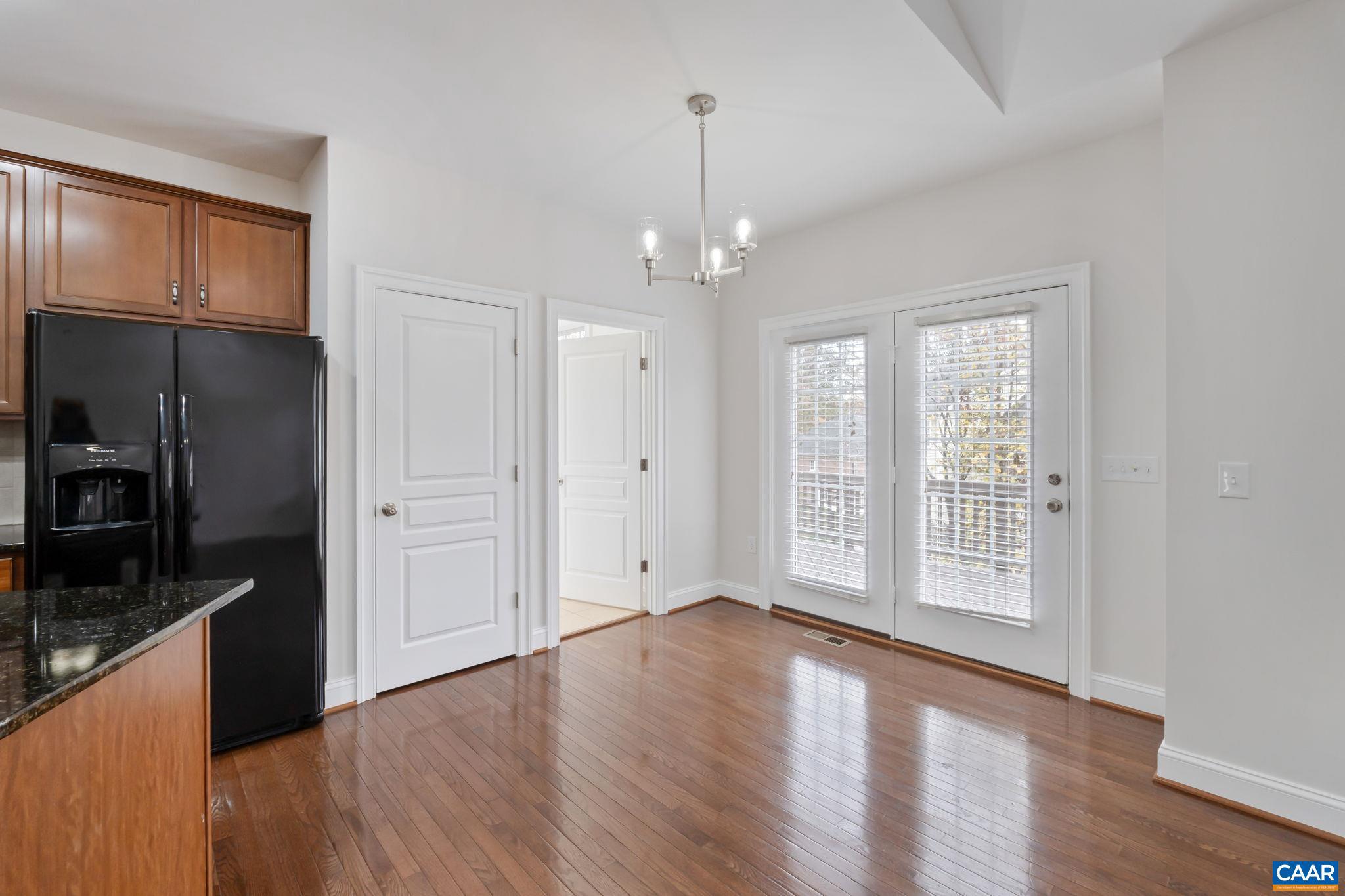 SPRING CREEK - Residential