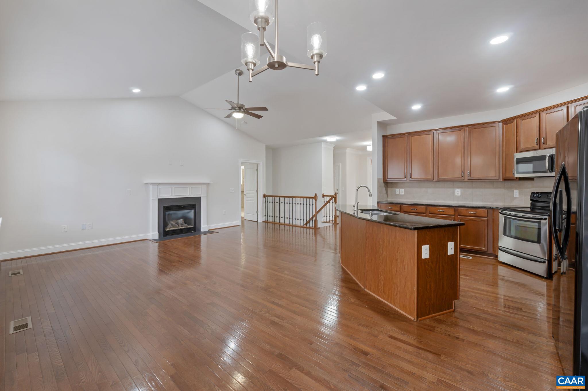 SPRING CREEK - Residential