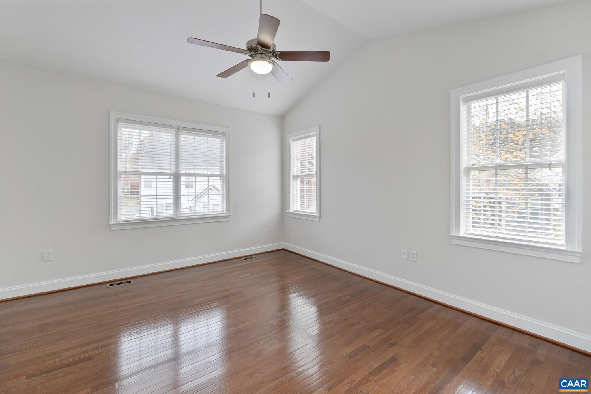 SPRING CREEK - Residential