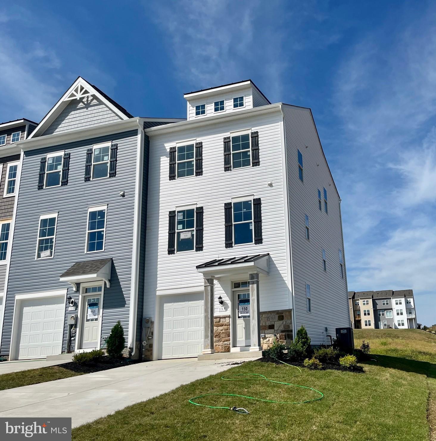 OVERLOOK AT RIVERSIDE TOWNHOMES - Residential