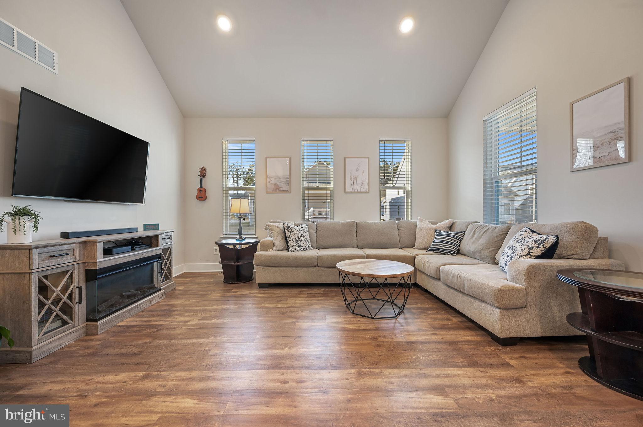 HAWTHORNE - Residential