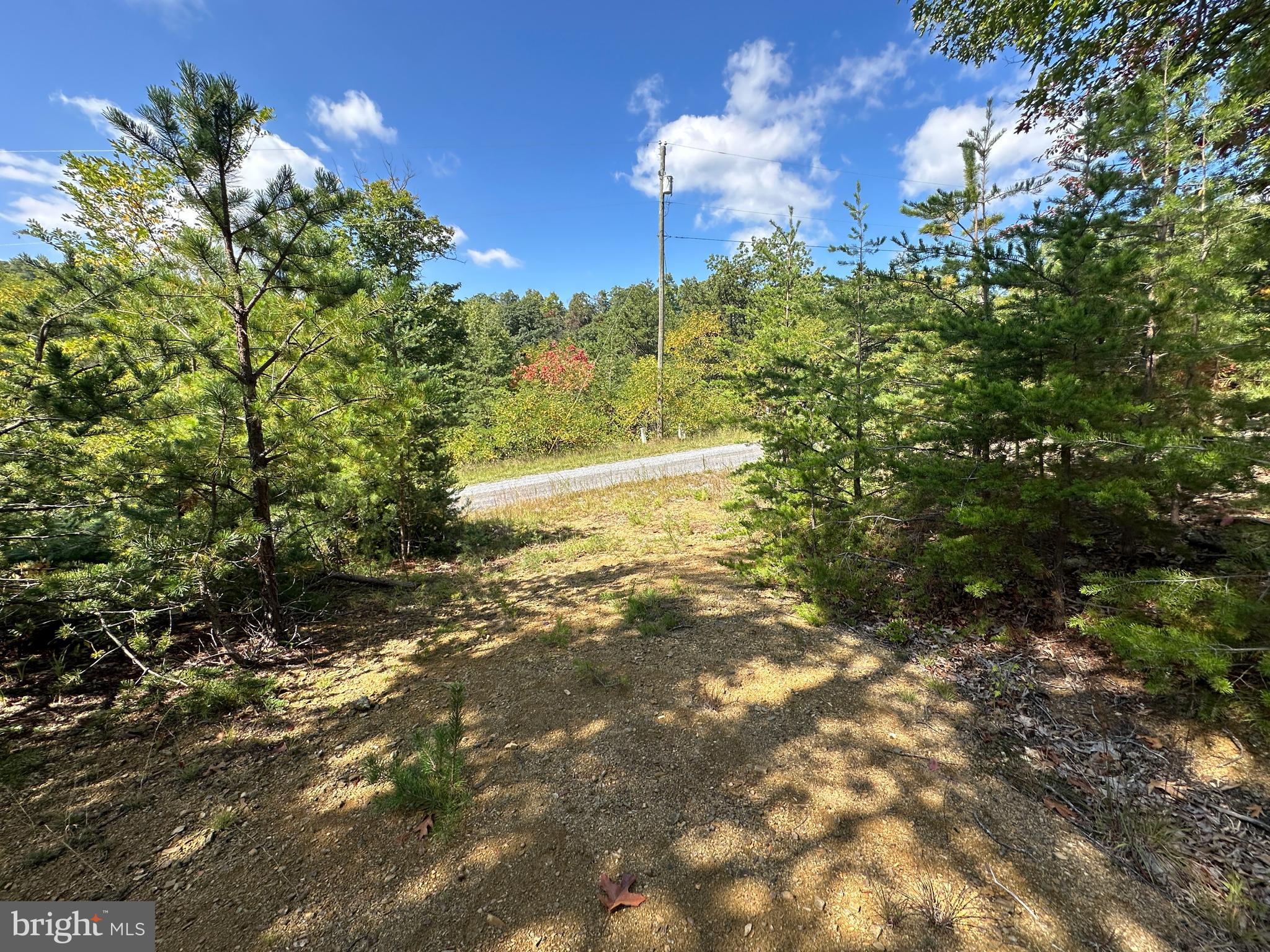 LOST RIVER BLUFFS - Land