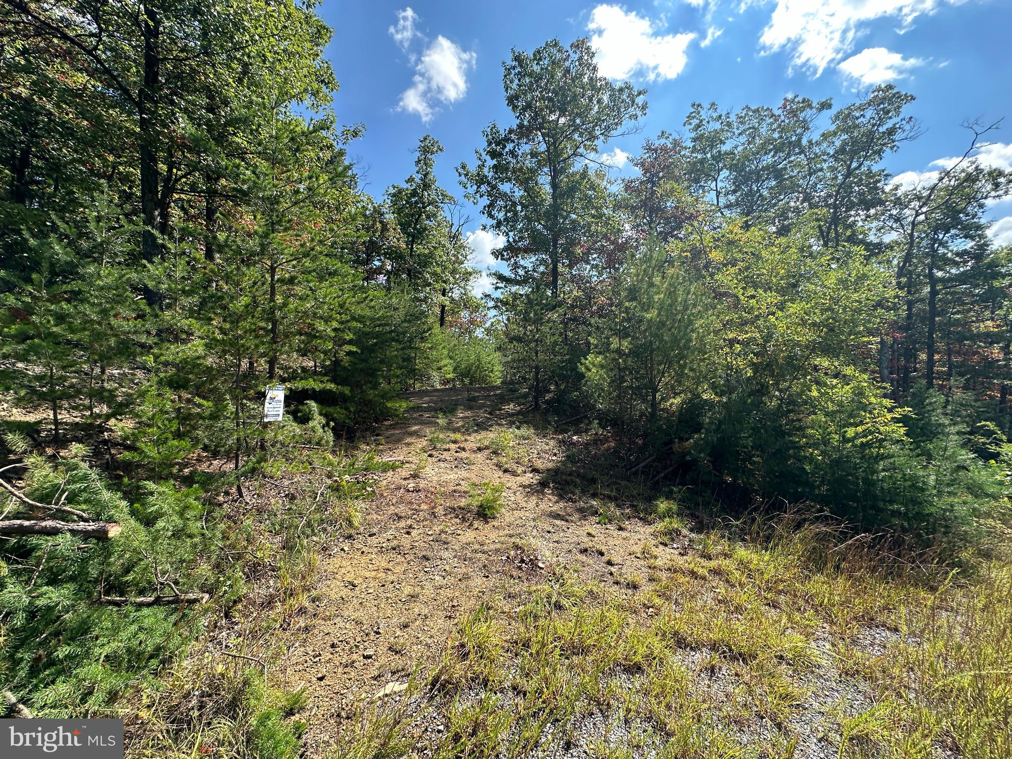 LOST RIVER BLUFFS - Land