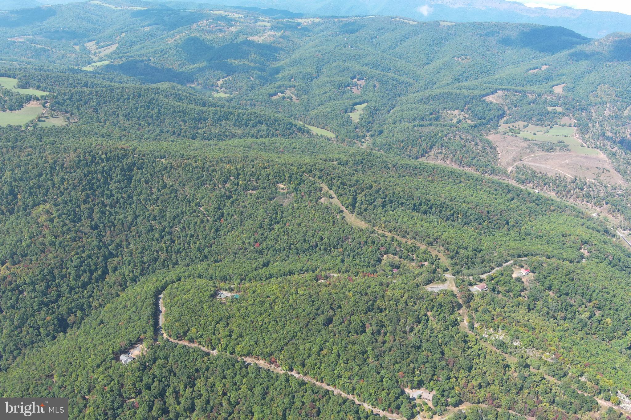 LOST RIVER BLUFFS - Land
