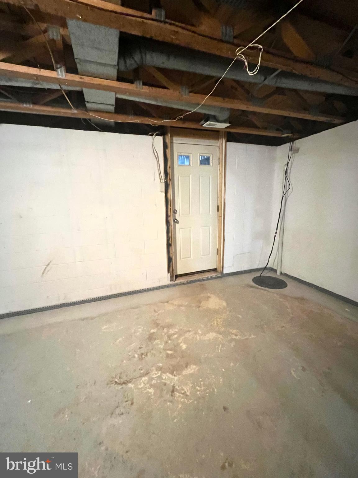 OAKWOOD VILLAGE CONDO - Residential