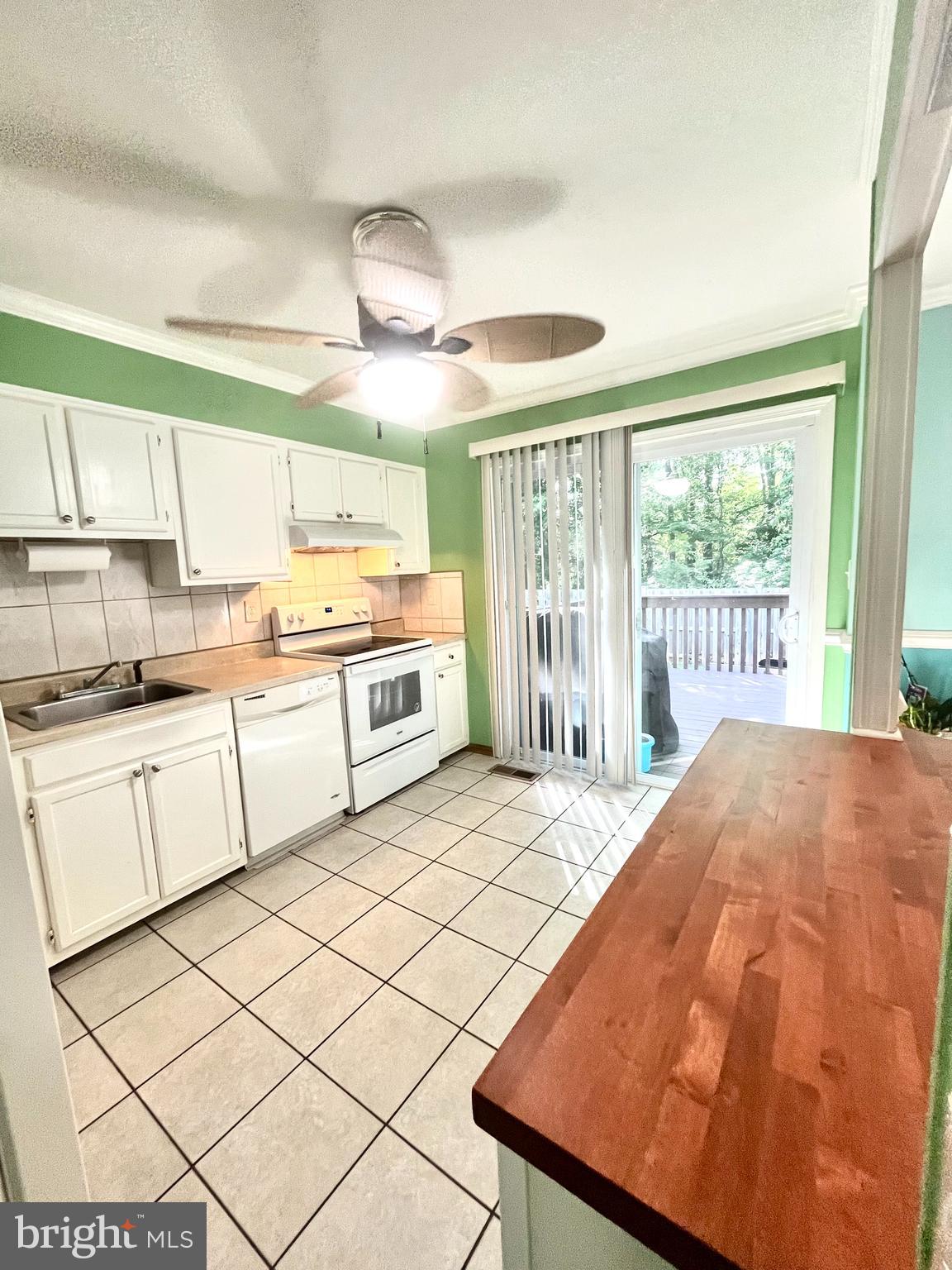 OAKWOOD VILLAGE CONDO - Residential