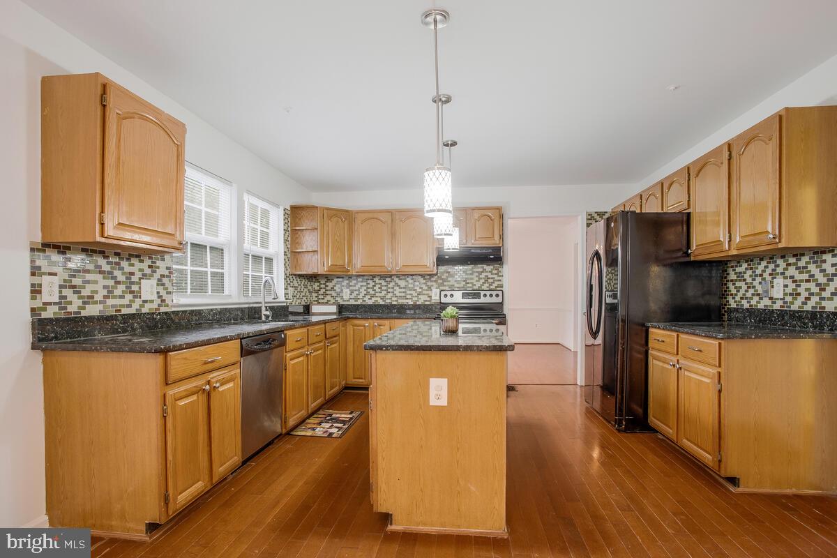 BROCK HILLS - Residential