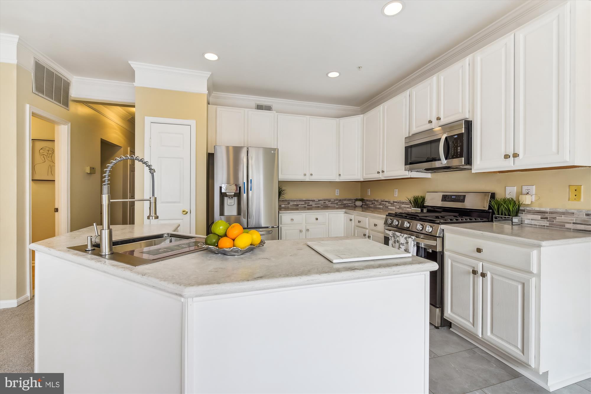 LONGMEAD - Residential