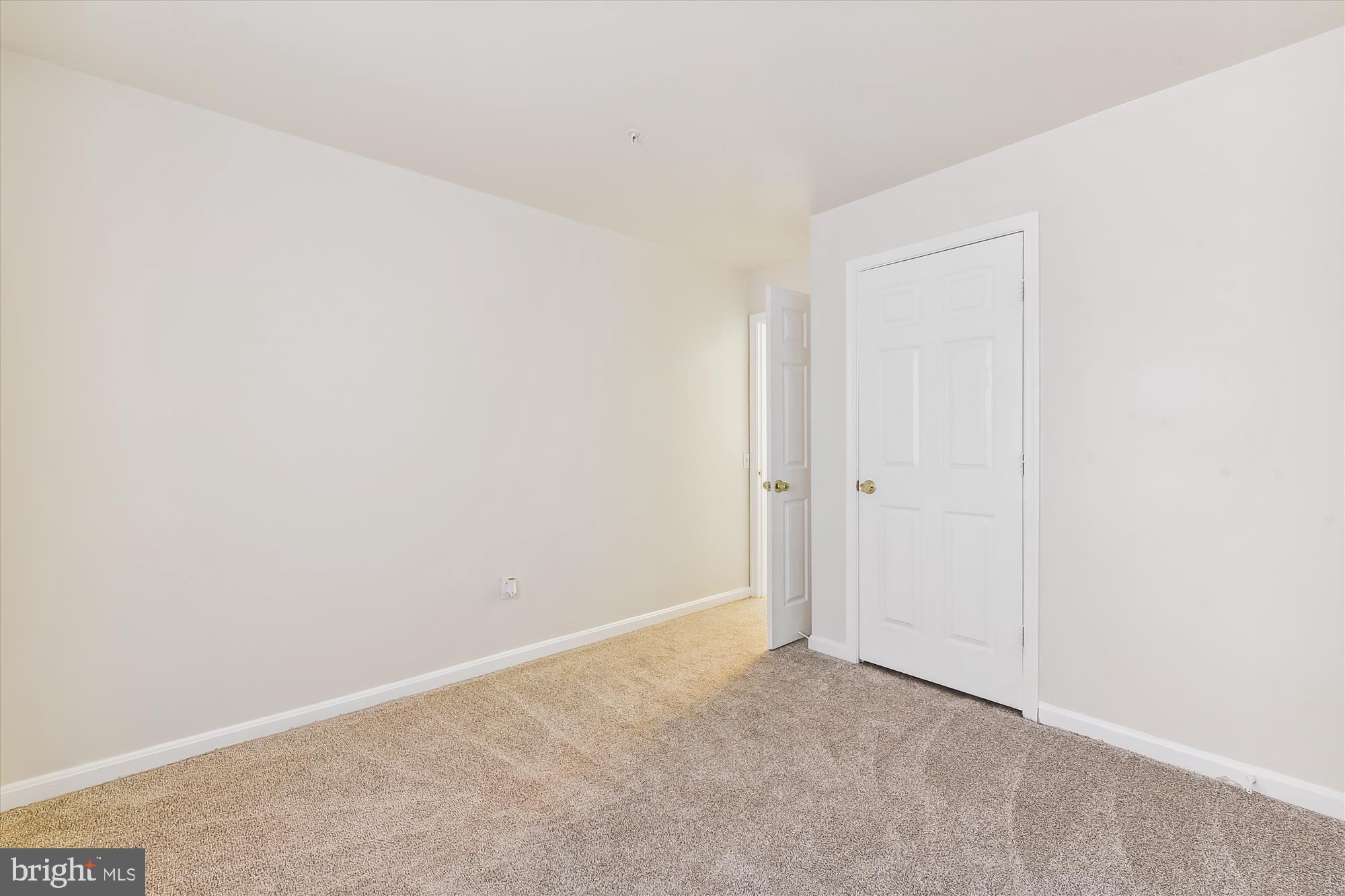 LONGMEAD - Residential