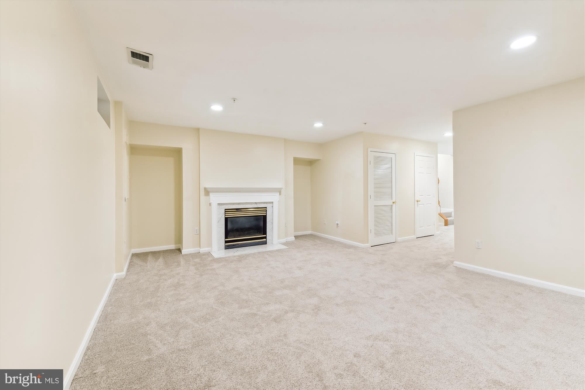 LONGMEAD - Residential