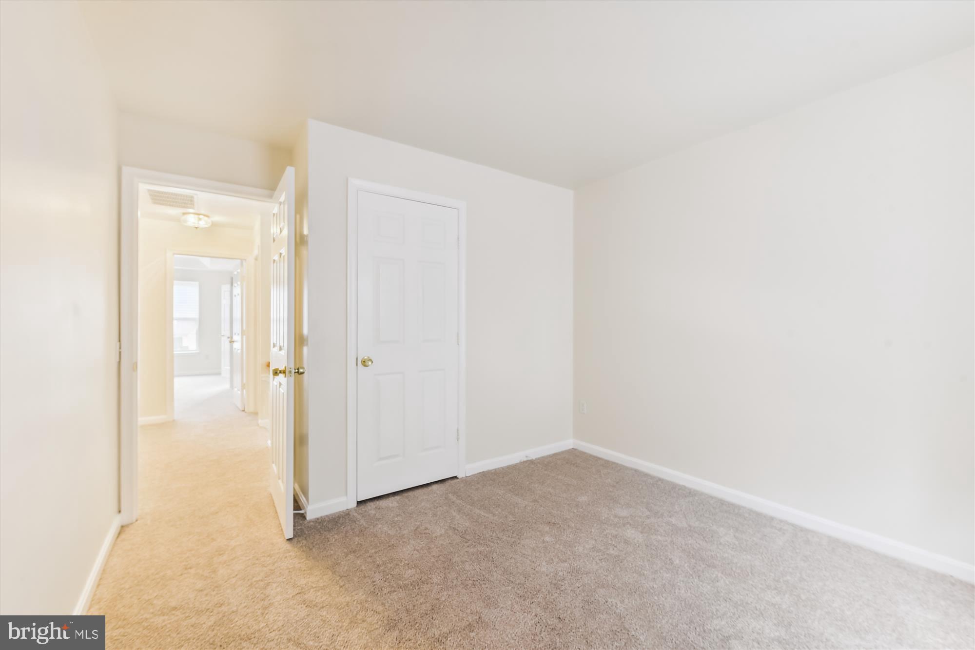 LONGMEAD - Residential