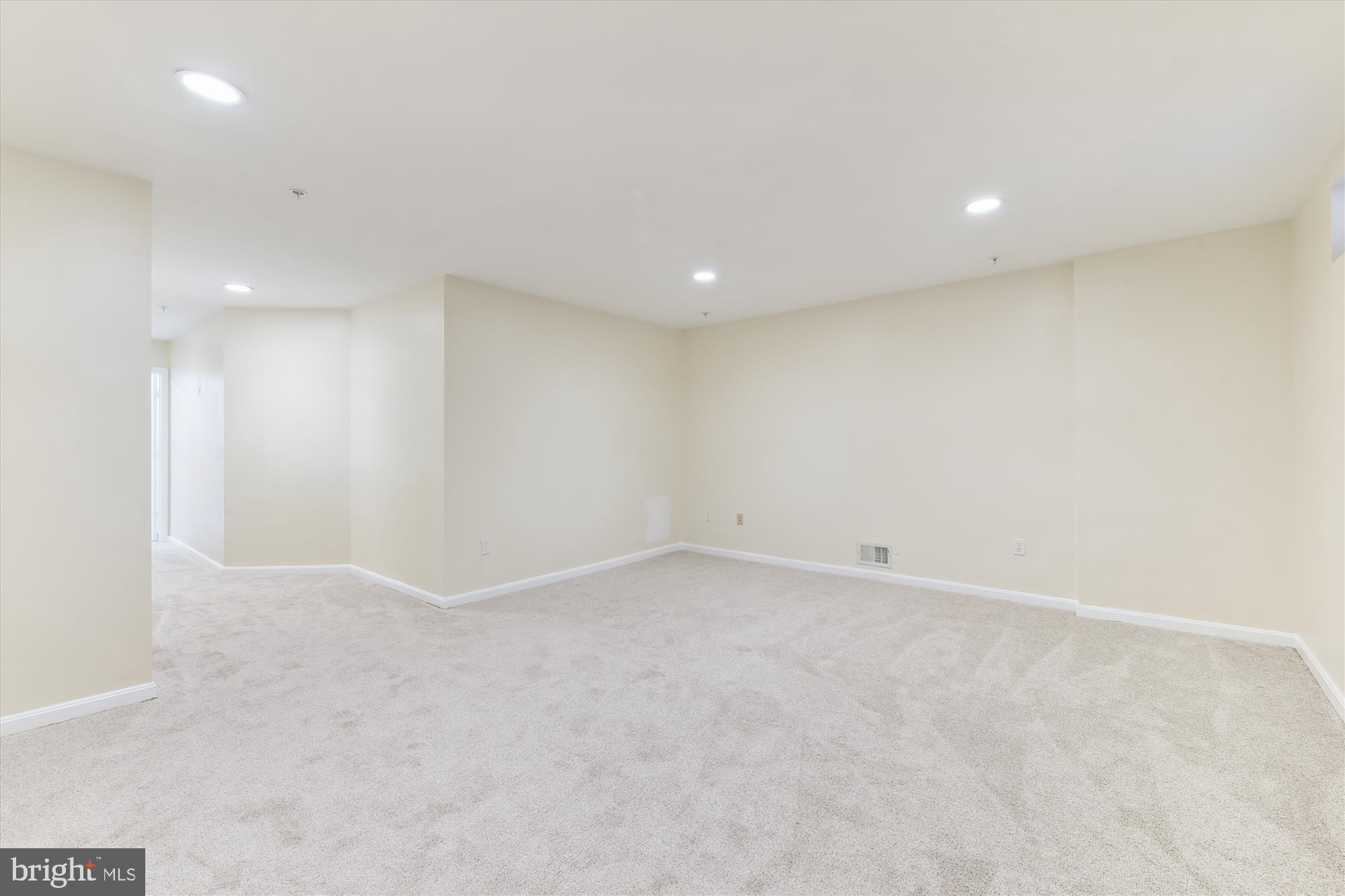 LONGMEAD - Residential