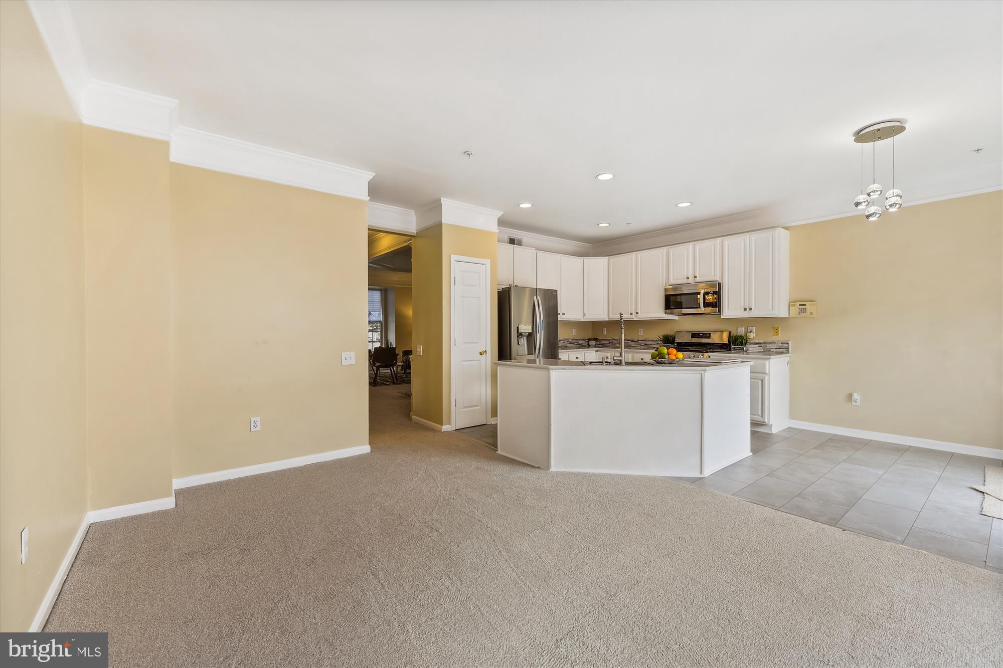 LONGMEAD - Residential