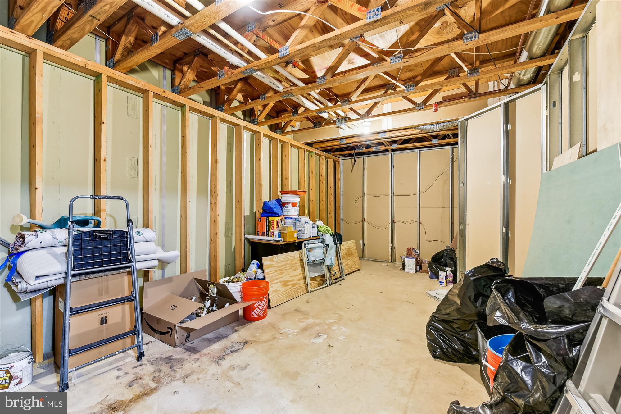 LONGMEAD - Residential