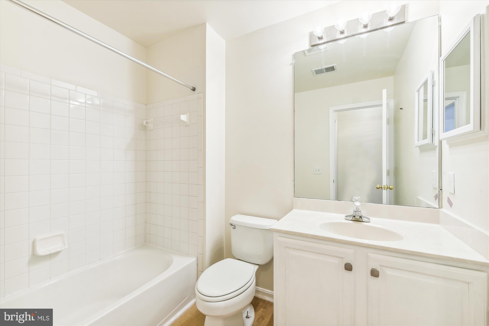 LONGMEAD - Residential