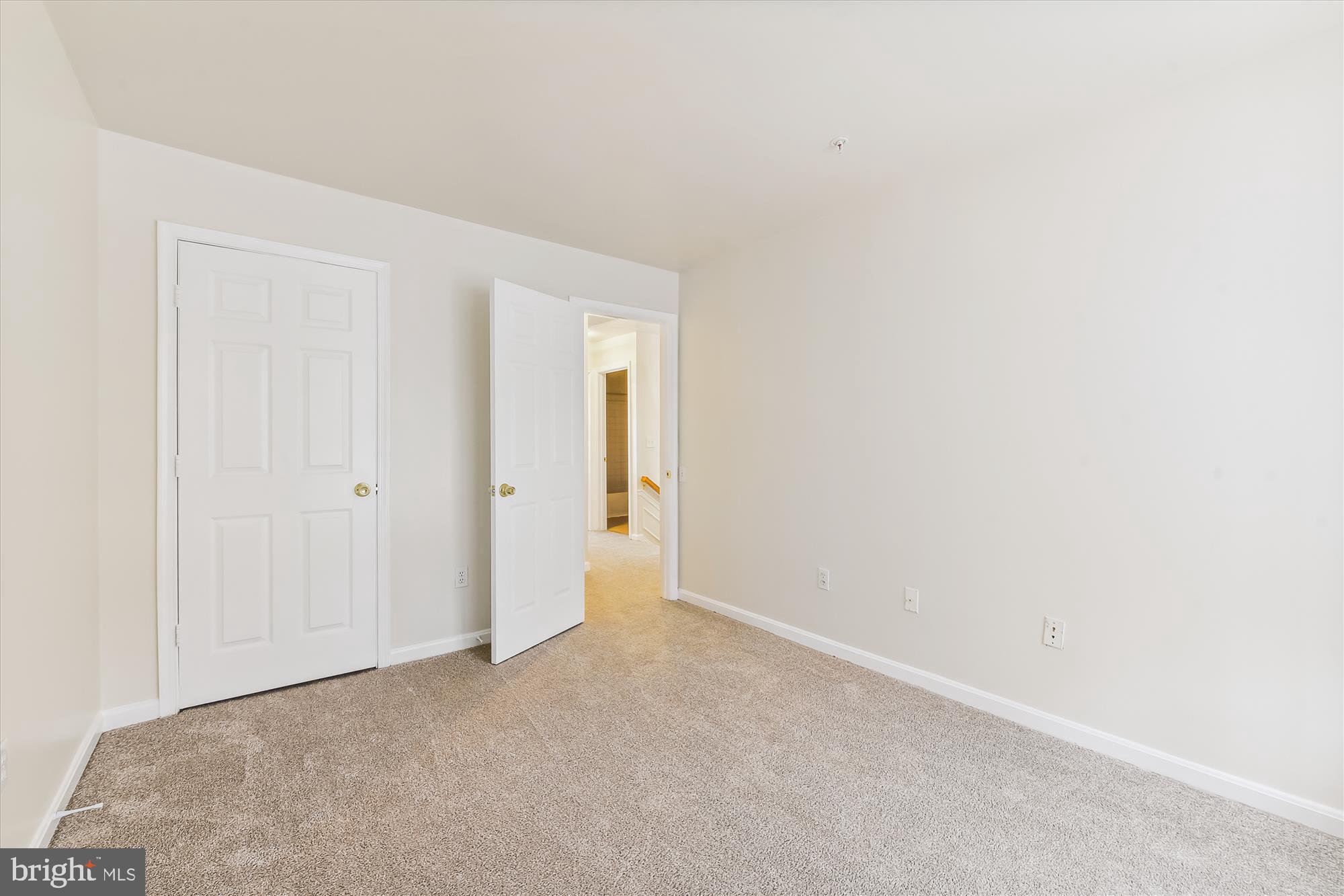 LONGMEAD - Residential