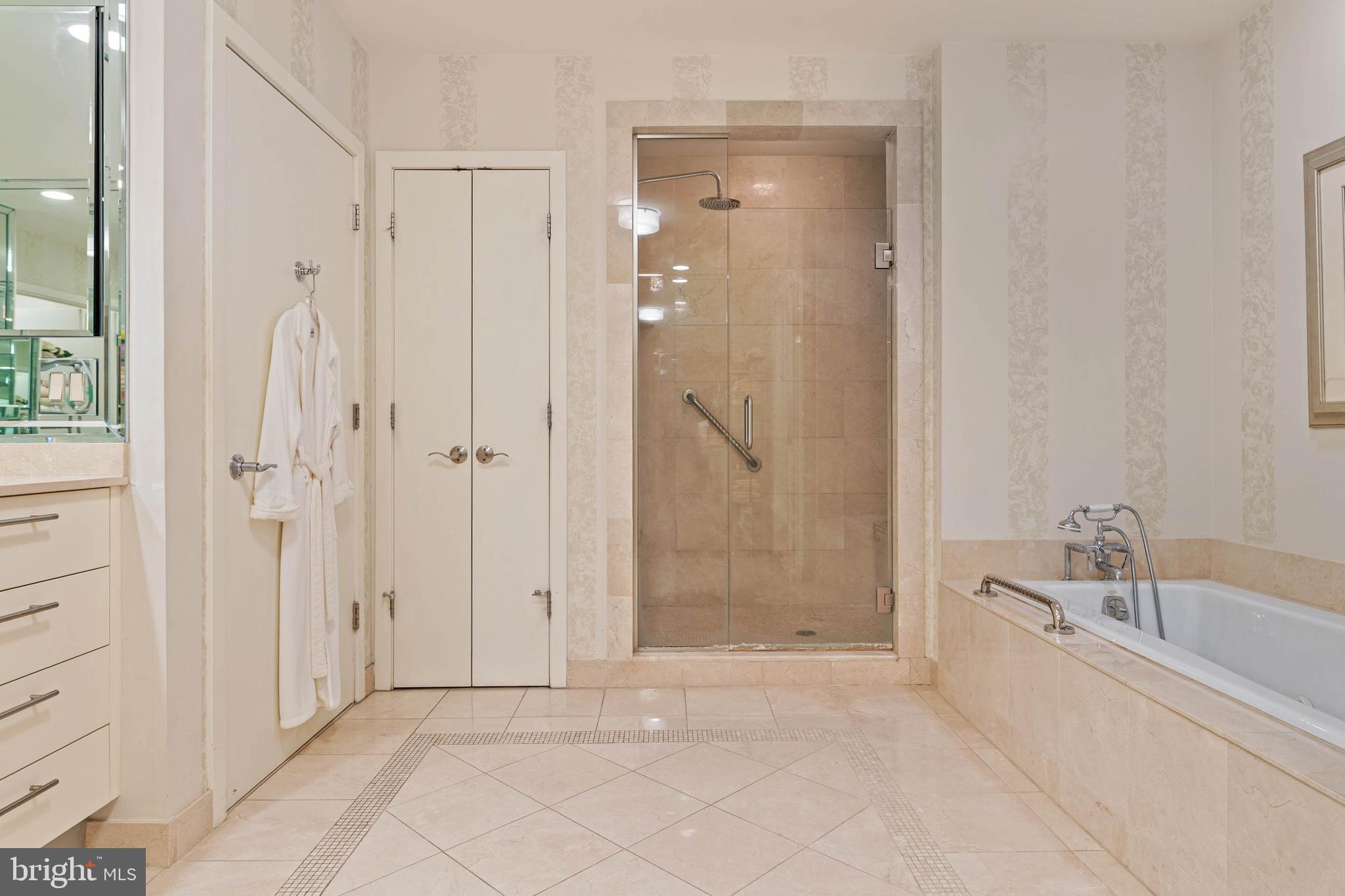 CORINTHIAN - Residential