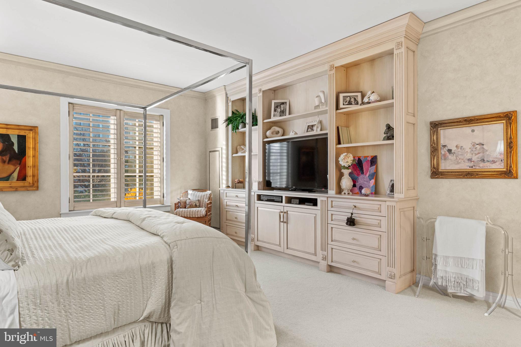 CORINTHIAN - Residential