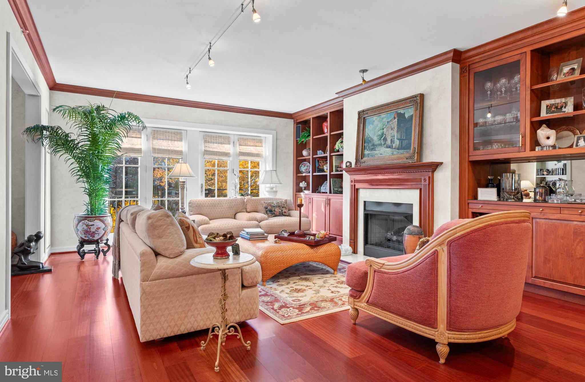 CORINTHIAN - Residential