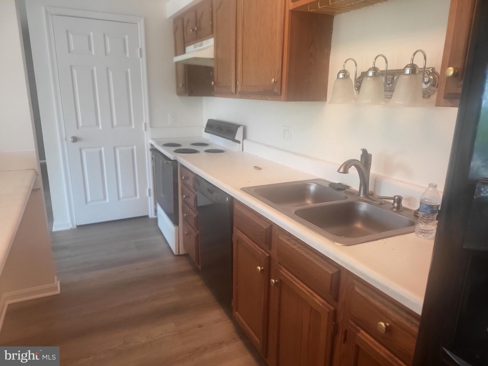 PRINCETON WOODS - Residential Lease