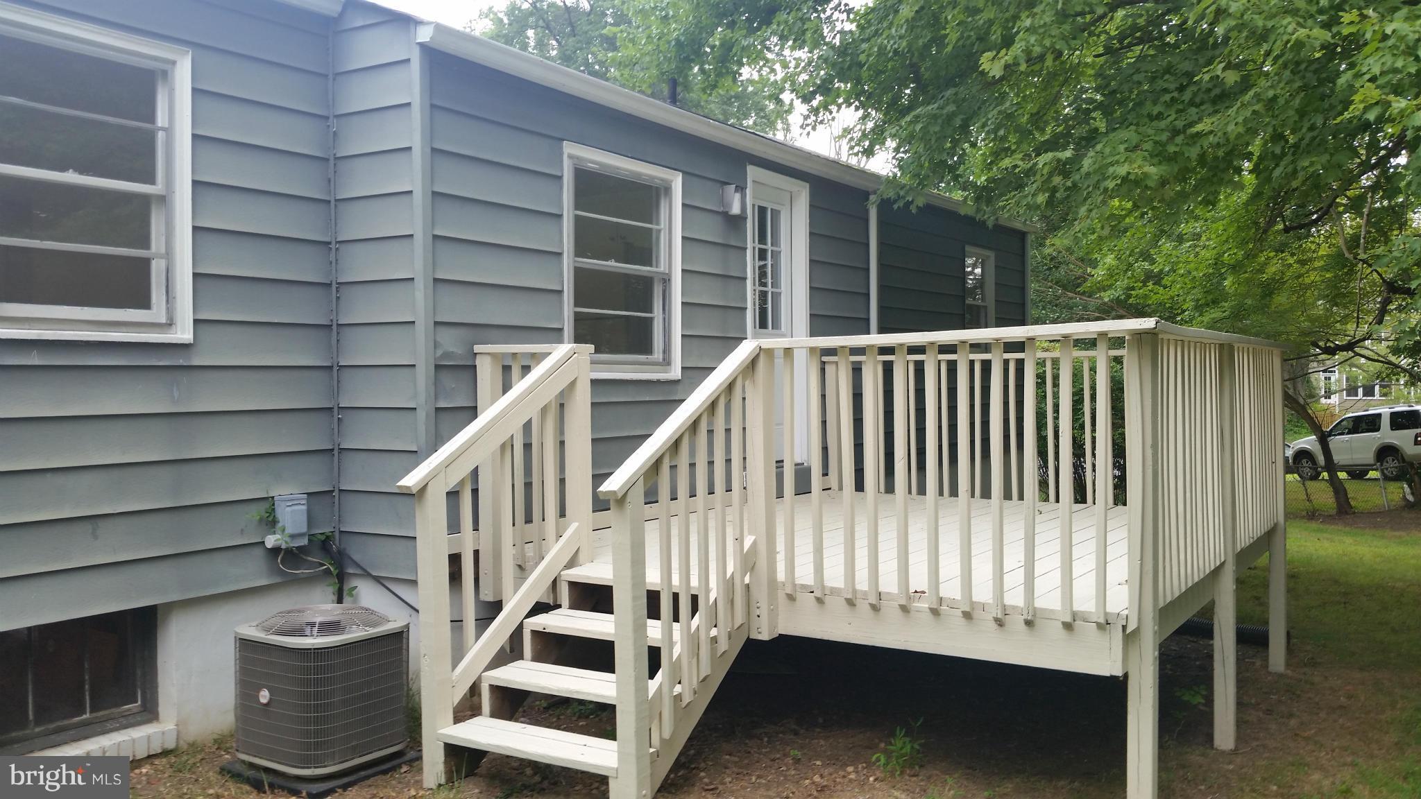 VIENNA WOODS - Residential Lease