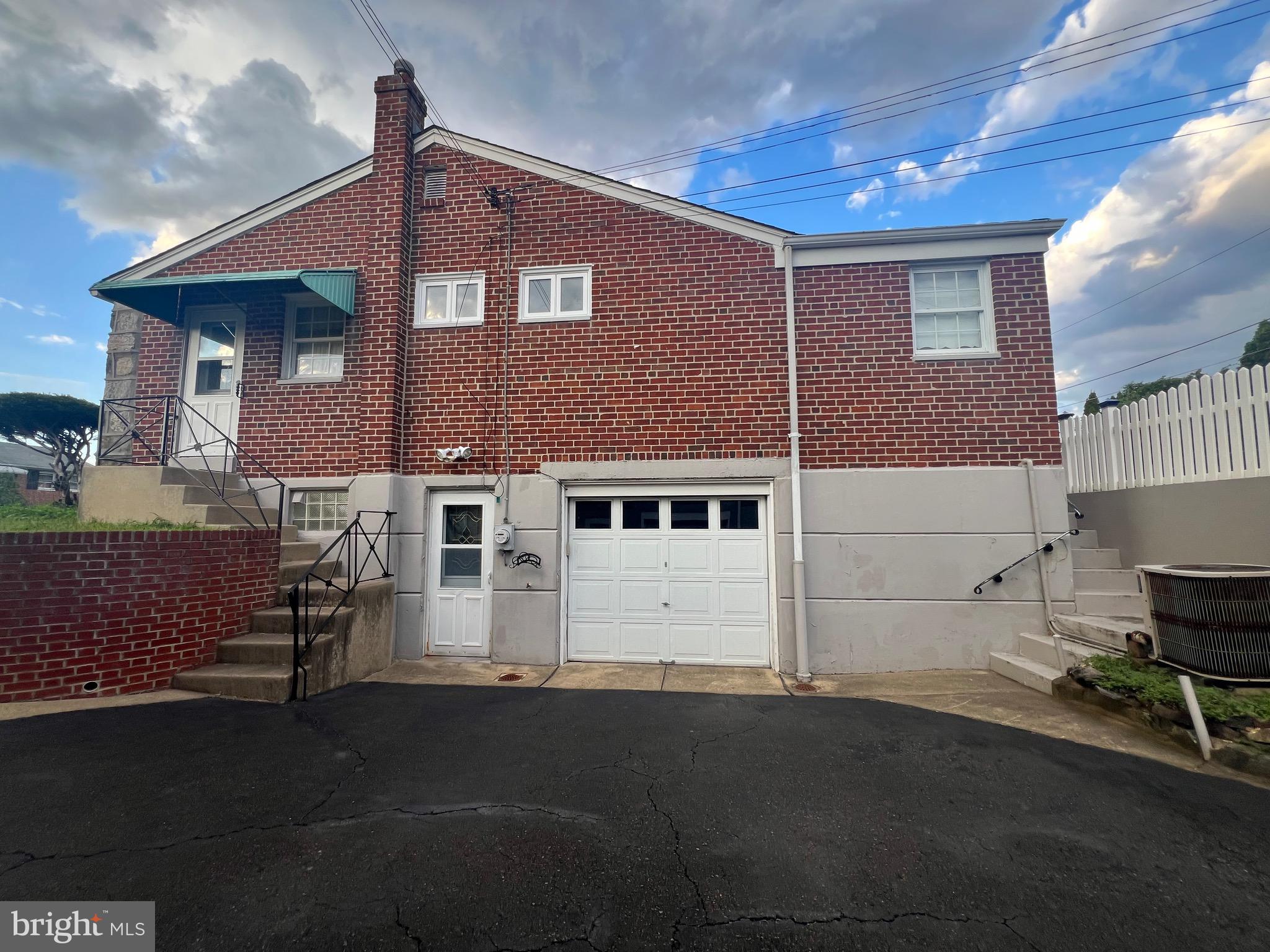 LEXINGTON PARK - Residential