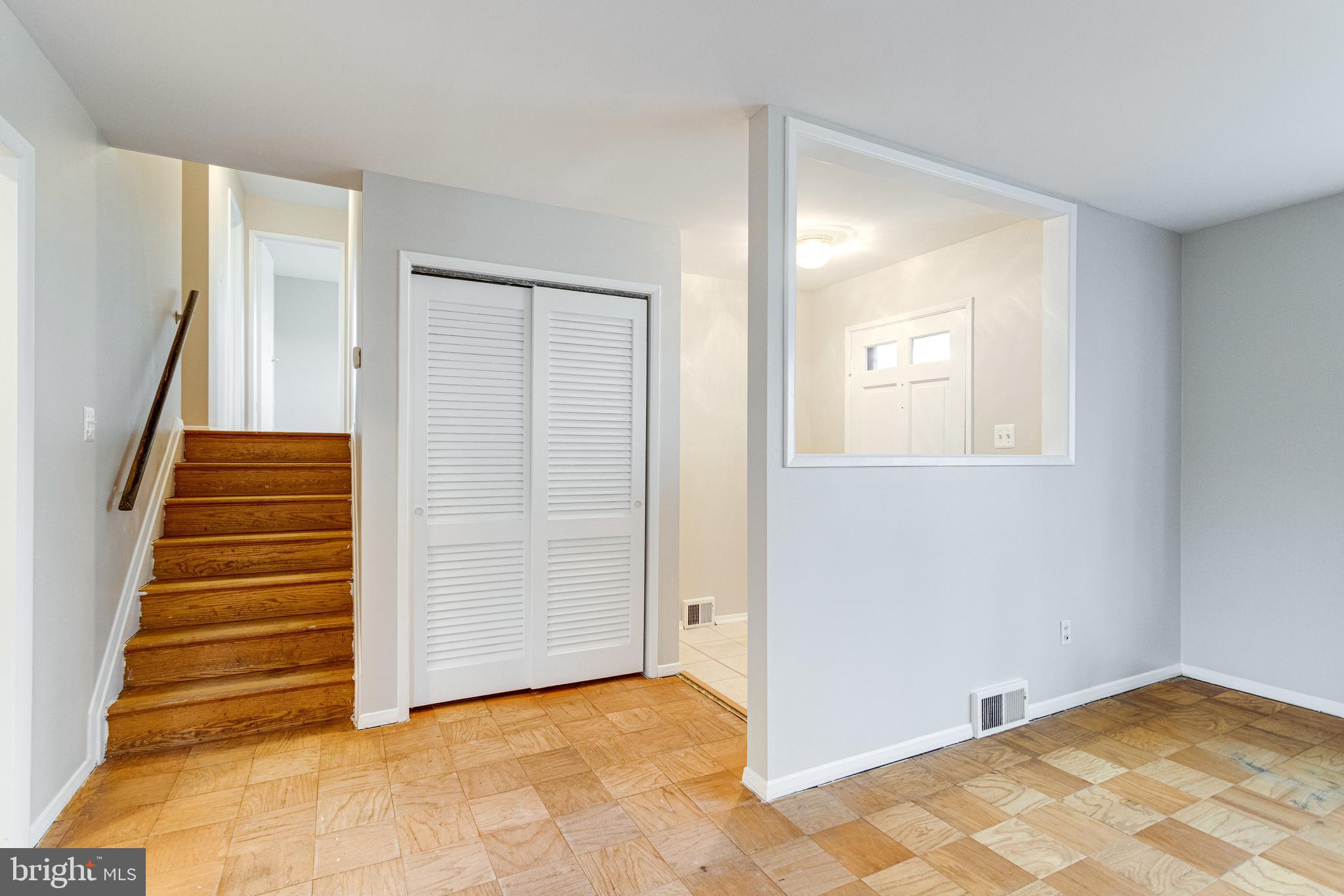 NORTH SPRINGFIELD - Residential