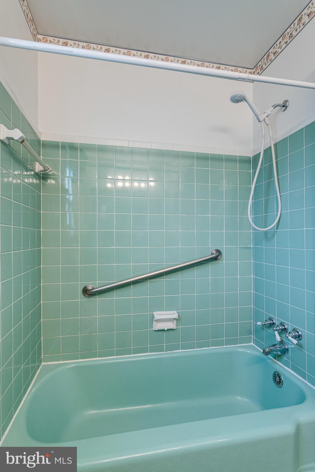 NORTH SPRINGFIELD - Residential