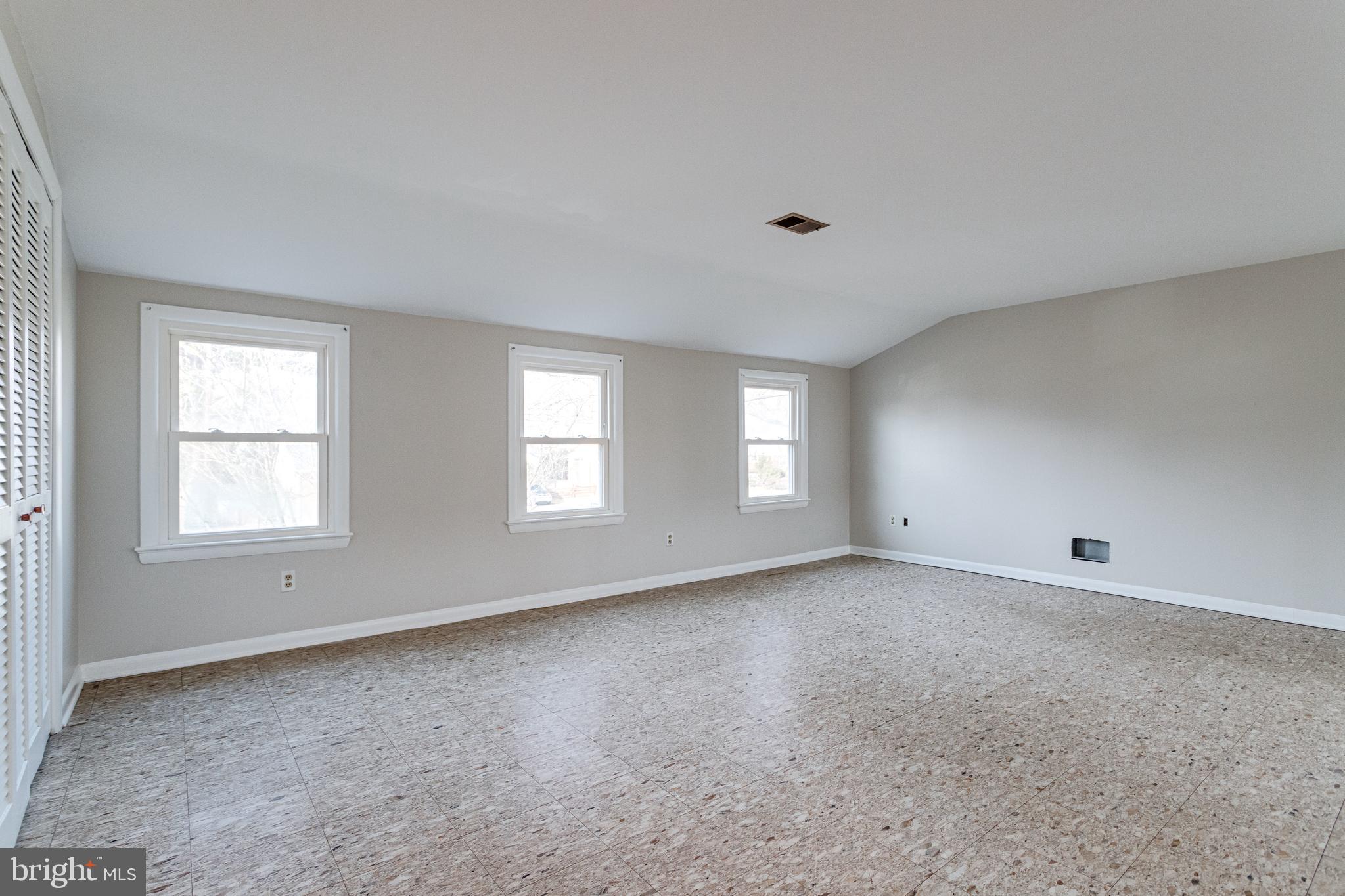 NORTH SPRINGFIELD - Residential