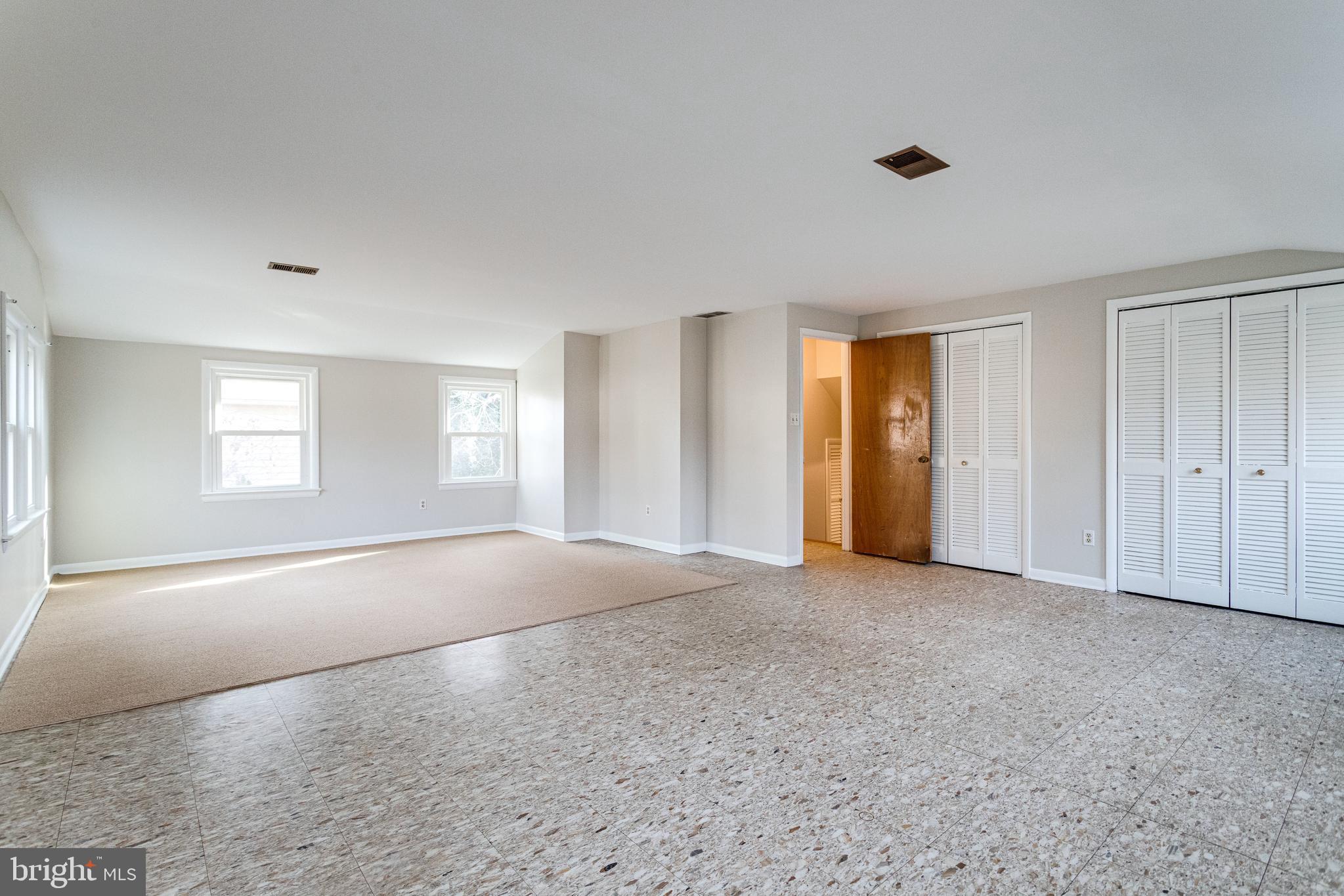 NORTH SPRINGFIELD - Residential