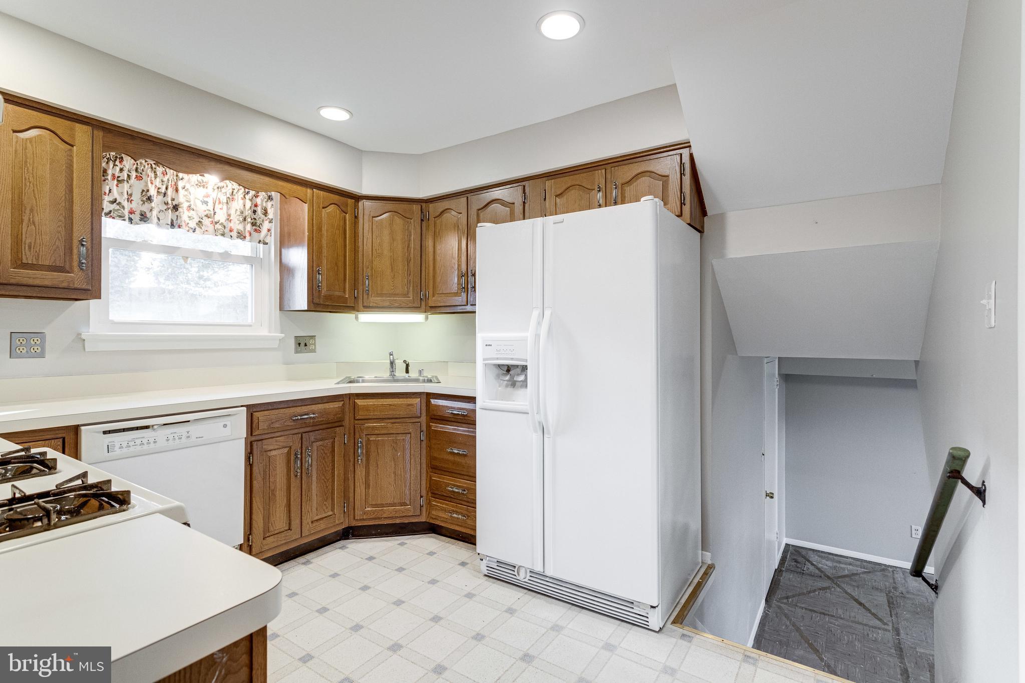 NORTH SPRINGFIELD - Residential