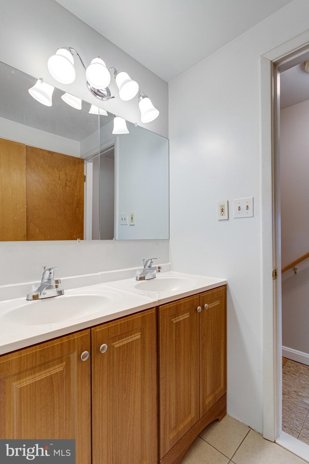 NORTH SPRINGFIELD - Residential