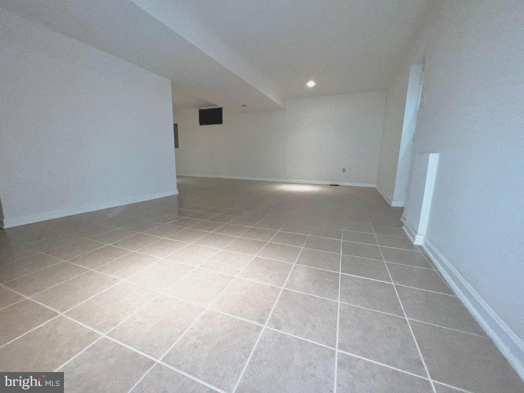 LINWOOD KNOLLS - Residential