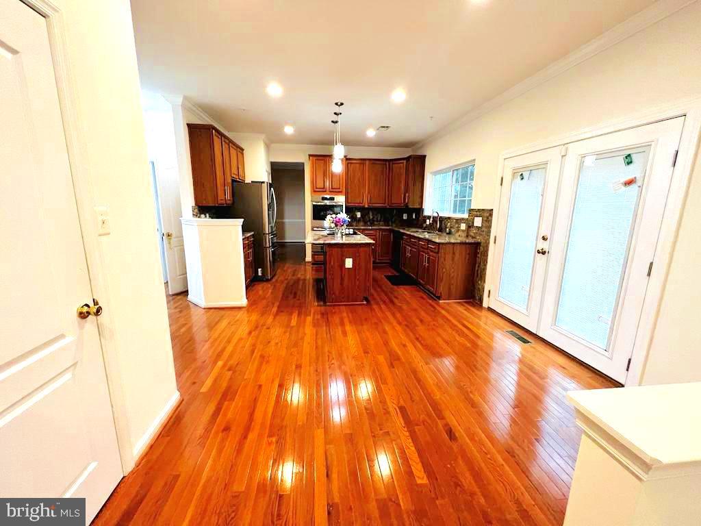 LINWOOD KNOLLS - Residential