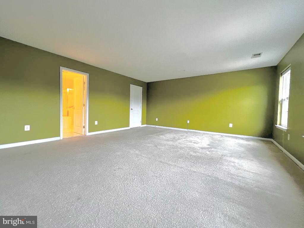 LINWOOD KNOLLS - Residential