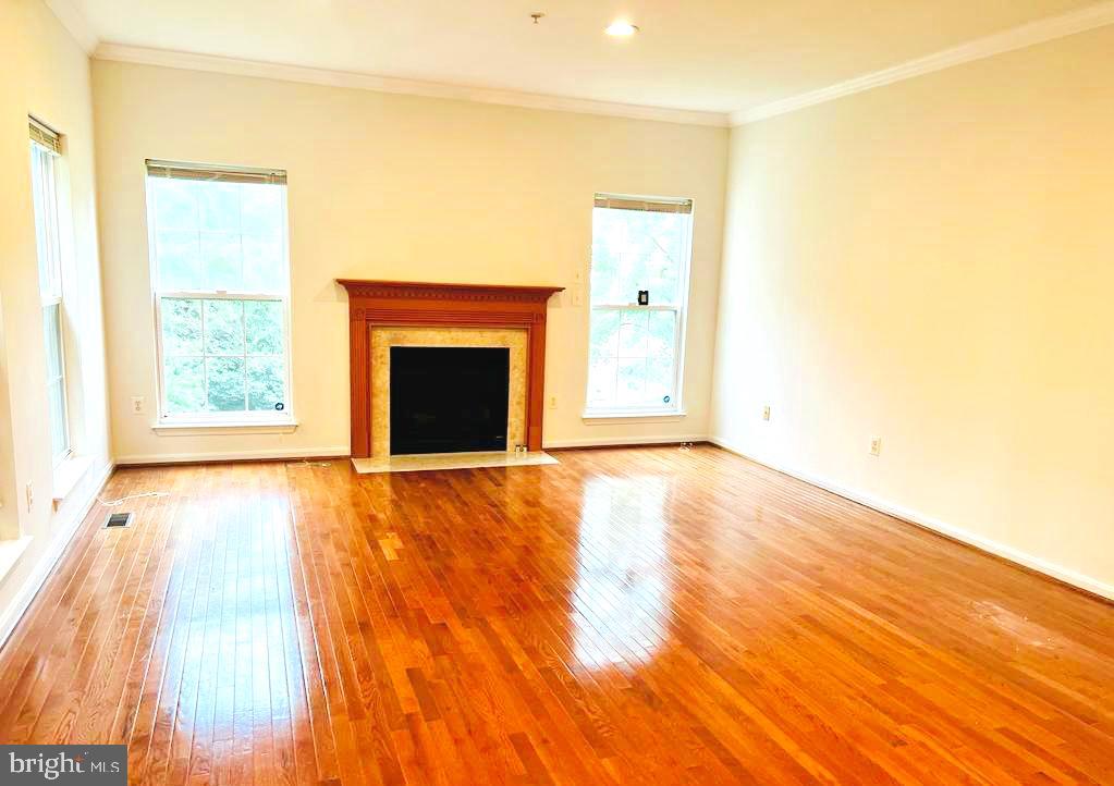 LINWOOD KNOLLS - Residential