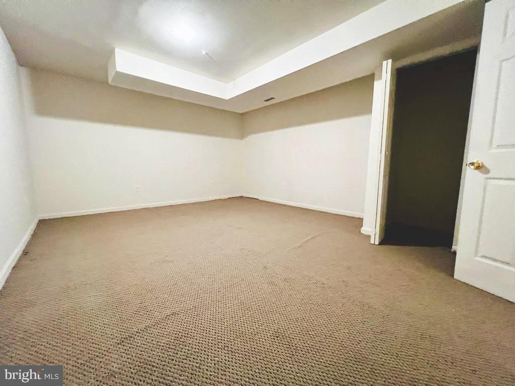 LINWOOD KNOLLS - Residential