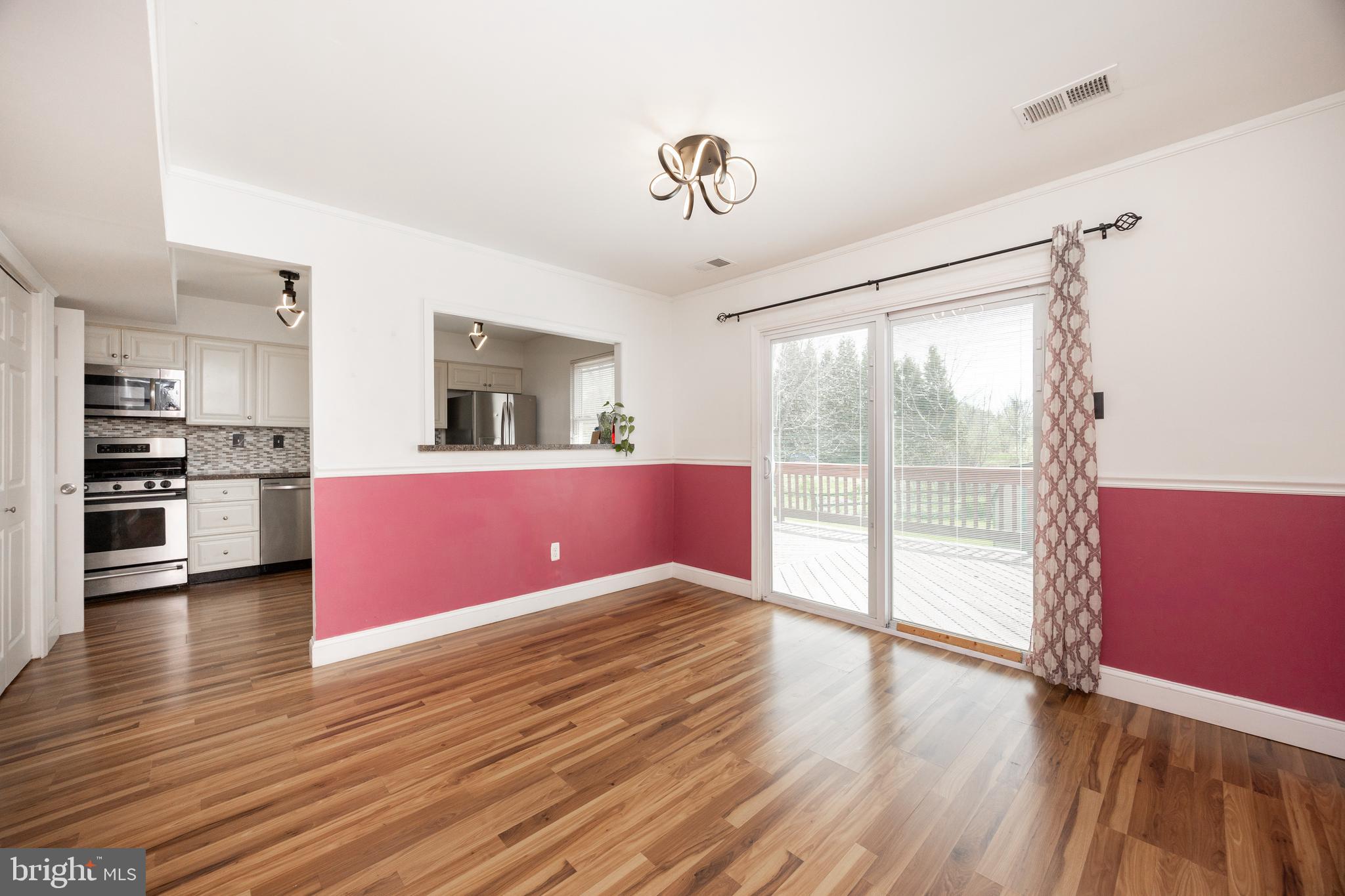 INGLESIDE VILLAGE - Residential