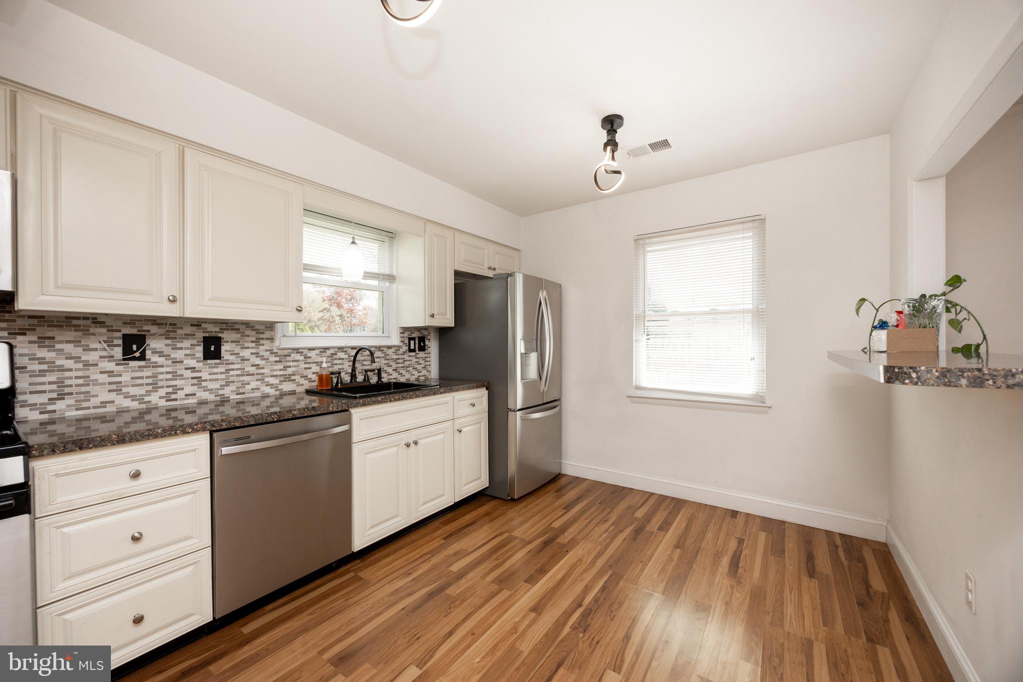 INGLESIDE VILLAGE - Residential