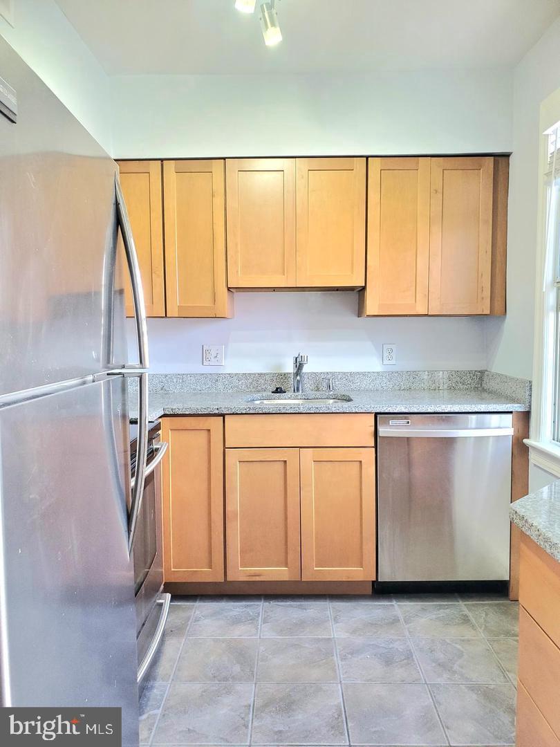 CAMBRIDGE COURTS - Residential