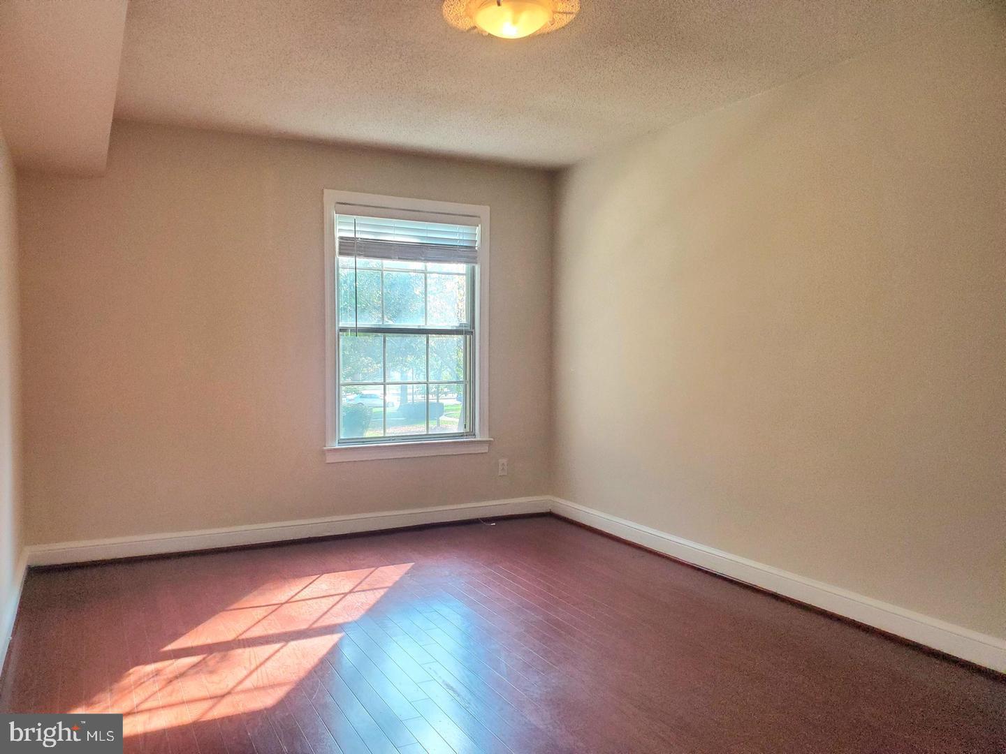 CAMBRIDGE COURTS - Residential