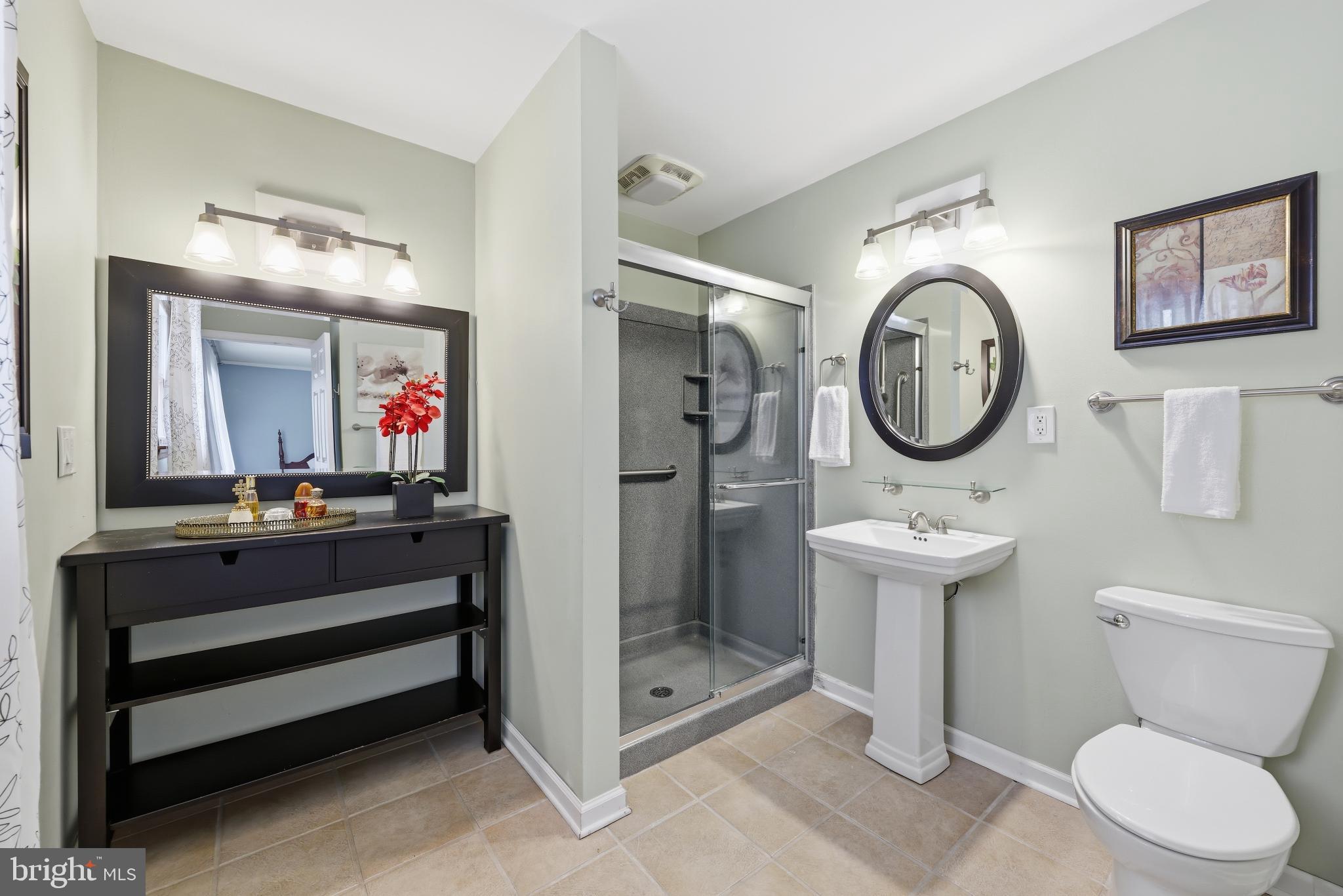 BARCLAY - Residential