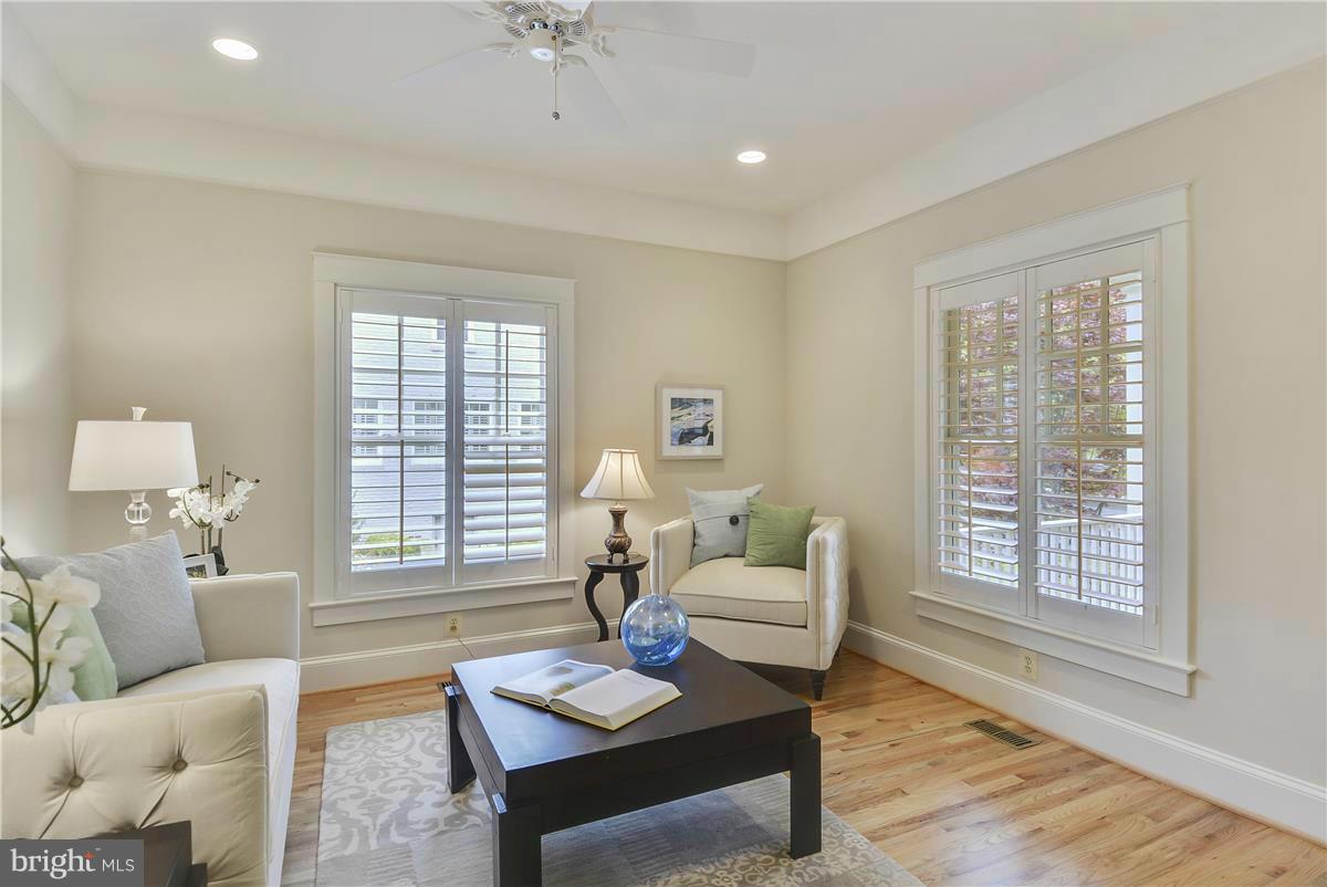 BROADMONT - Residential