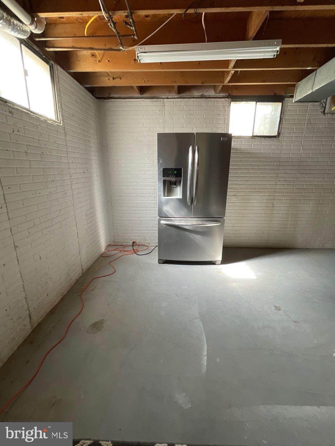 PINEY RIDGE VILLAGE - Residential Lease