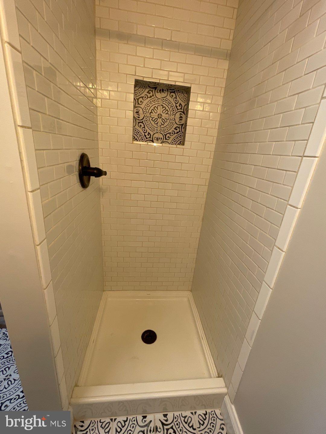 PINEY RIDGE VILLAGE - Residential Lease